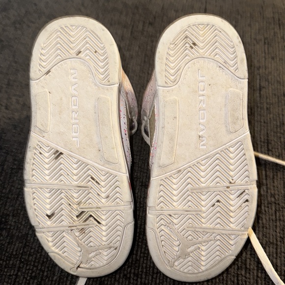 Air Jordan Kids 5 Retro GG 'Easter’ size 11c - Picture 3 of 6